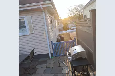 197 Enfield Avenue, Providence, RI 02908 - Photo 10