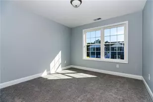 5 June Ct, West Warwick, RI 02893 - Photo 8