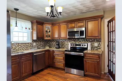 72 Concord Avenue, Cranston, RI 02904 - Photo 4