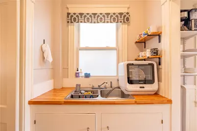 125 Taber Avenue, Providence, RI 02906 - Photo 24