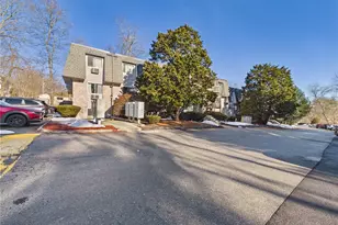 1560 Douglas Ave, North Providence, RI 02904 - Photo 14