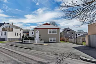 66 Silver Lake Ave, Providence, RI 02909 - Photo 1