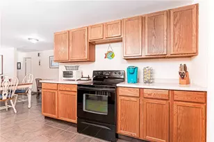 24 Bayberry Dr, North Kingstown, RI 02852 - Photo 4