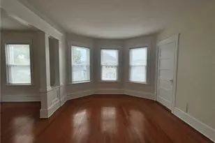 14 Courtland St, Central Falls, RI 02863 - Photo 8
