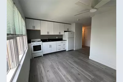 38 Rhode Island Avenue #5, Newport, RI 02840 - Photo 6