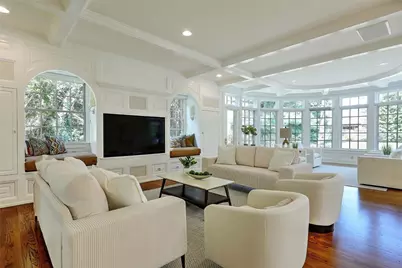 750 Elmgrove Avenue, Providence, RI 02906 - Photo 8