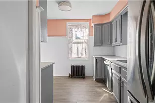 137 Colonial Ave, Cranston, RI 02910 - Photo 12