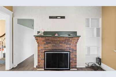 137 Colonial Avenue, Cranston, RI 02910 - Photo 8