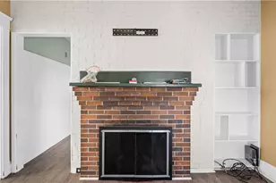 137 Colonial Ave, Cranston, RI 02910 - Photo 8