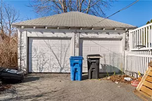 137 Colonial Ave, Cranston, RI 02910 - Photo 28