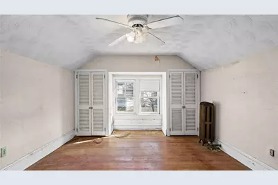 137 Colonial Avenue, Cranston, RI 02910 - Photo 20