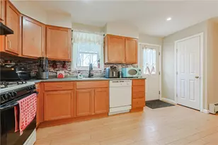 88 Barton St, Pawtucket, RI 02860 - Photo 44