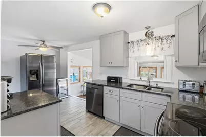 67 Garnet Street, West Warwick, RI 02893 - Photo 6