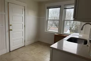 15 Freeborn St, Newport, RI 02840 - Photo 6