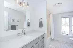 176 Heidi Dr, Portsmouth, RI 02871 - Photo 22