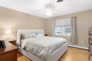 105 Coldbrook Dr, Cranston, RI 02920 - Photo 18