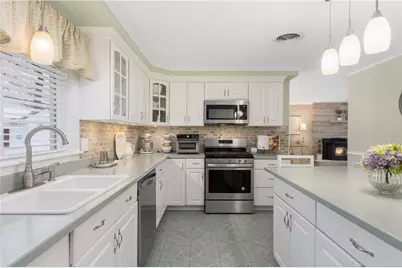 105 Cold Brook Drive, Cranston, RI 02920 - Photo 6