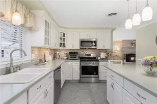 105 Coldbrook Dr, Cranston, RI 02920 - Photo 6