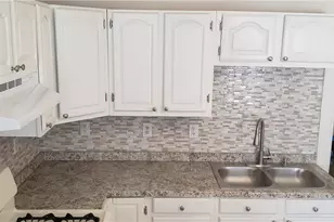 404 Carrington Ave, Woonsocket, RI 02895 - Photo 4