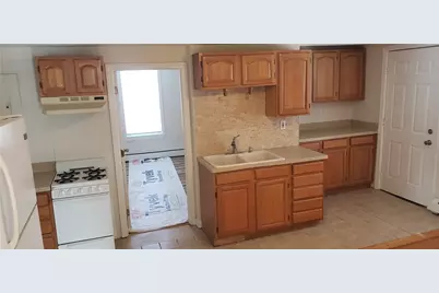 404 Carrington Avenue, Woonsocket, RI 02895 - Photo 22