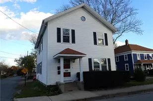 37 Columbia St, South Kingstown, RI 02879 - Photo 2