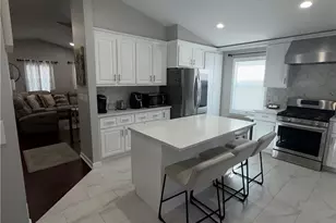 36 Waller St, Providence, RI 02908 - Photo 8