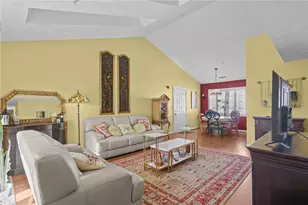 720 Putnam Pike, Smithfield, RI 02828 - Photo 4