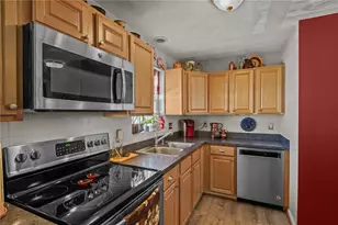 720 Putnam Pike, Smithfield, RI 02828 - Photo 18