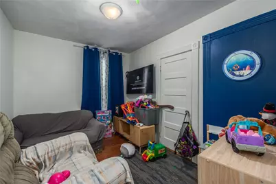 12 Louisburg Place, Providence, RI 02909 - Photo 14