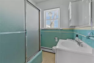 123 Mauran St, Cranston, RI 02910 - Photo 18