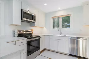 117 Indian Ave, Portsmouth, RI 02871 - Photo 14