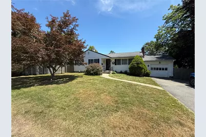 8 McCormick Road, Newport, RI 02840 - Photo 14