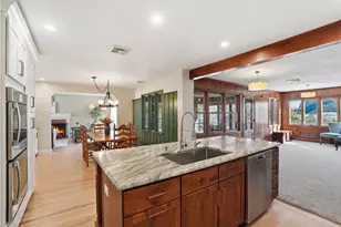 242 Brettonwoods Dr, Cranston, RI 02920 - Photo 14