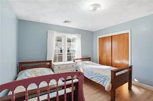 242 Brettonwoods Dr, Cranston, RI 02920 - Photo 30