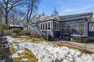 242 Brettonwoods Dr, Cranston, RI 02920 - Photo 44