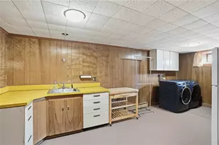 242 Brettonwoods Dr, Cranston, RI 02920 - Photo 34