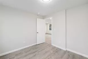 154 Waterman Ave, North Providence, RI 02911 - Photo 12