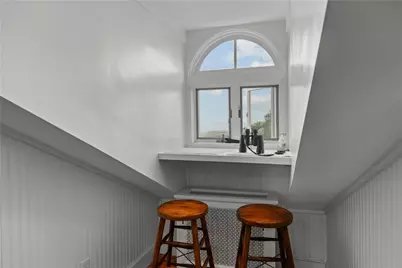 718 Bellevue Avenue #5, Newport, RI 02840 - Photo 14