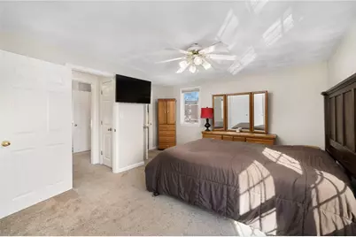 239 Ausdale Road, Cranston, RI 02910 - Photo 12