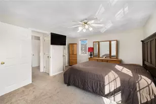 239 Ausdale Rd, Cranston, RI 02910 - Photo 12