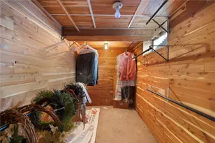 239 Ausdale Rd, Cranston, RI 02910 - Photo 18