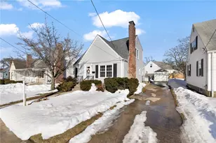 239 Ausdale Rd, Cranston, RI 02910 - Photo 20