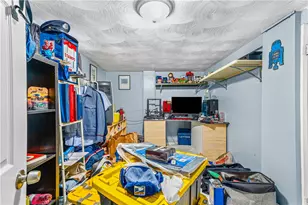 40 Calder St, Providence, RI 02907 - Photo 26