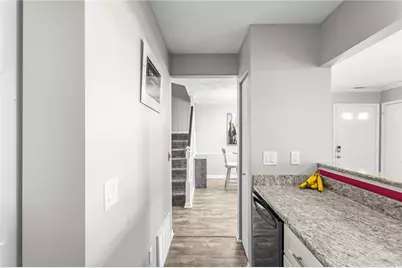 626 Smithfield Road #906, North Providence, RI 02904 - Photo 12