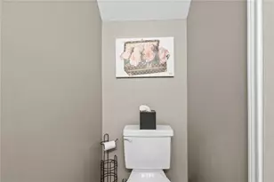 626 Smithfield Rd, North Providence, RI 02904 - Photo 14