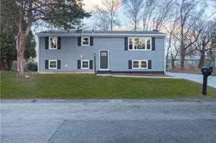 2 Sandalwood Ct, Coventry, RI 02816 - Photo 2