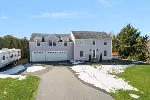 136 Corporate Pl, Middletown, RI 02842 - Photo 2