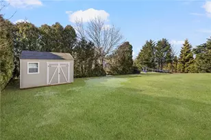 136 Corporate Pl, Middletown, RI 02842 - Photo 46