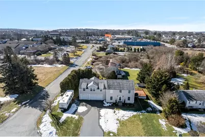 136 Corporate Place, Middletown, RI 02842 - Photo 8