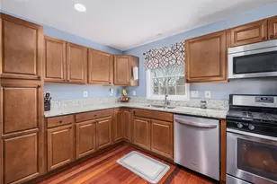 136 Corporate Pl, Middletown, RI 02842 - Photo 18